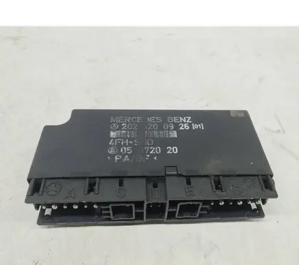 Mercedes-Benz C W202 Comfort/convenience module 2028200926 A2028200926