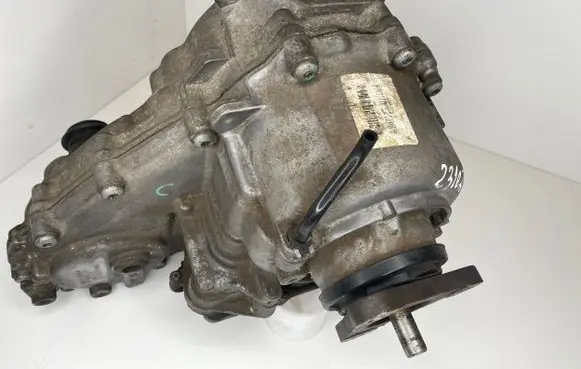 Gearbox transfer box case