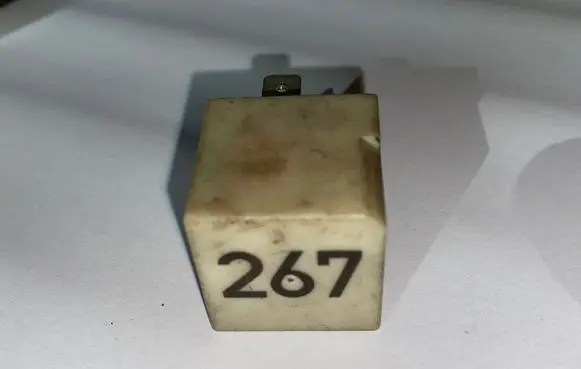 Volkswagen Golf IV Other relay 443919578C