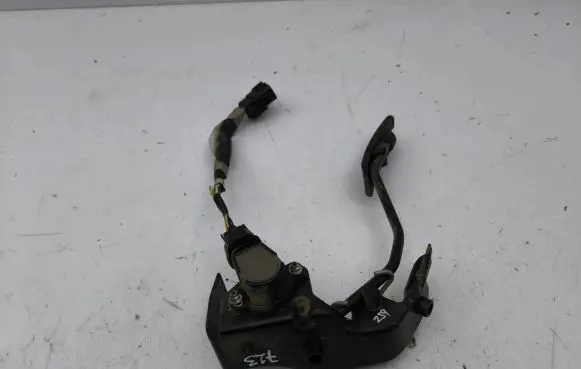 Toyota Corolla Verso AR10 Accelerator throttle pedal 822230F0040C