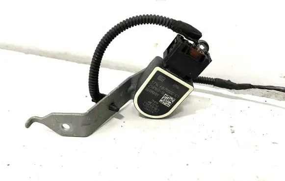 Rear air suspension level height sensor
