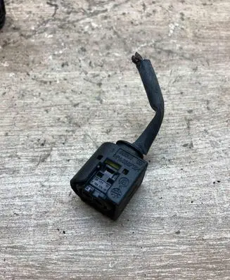 BMW 3 GT F34 Plug wire 7789576 6800100