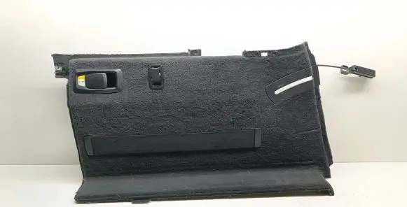 Trunk/boot lower side trim panel