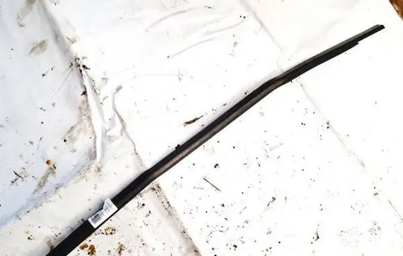 Skoda Fabia Mk1 (6Y) Front door glass trim molding 