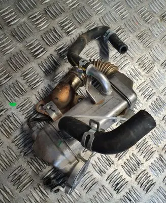 Opel Vivaro EGR valve cooler 147350678R