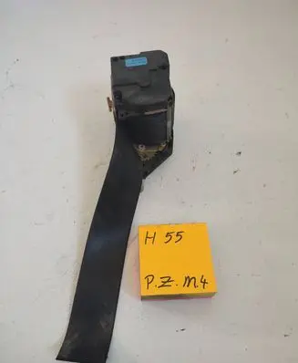 Skoda Octavia Mk1 (1U) Front seatbelt 89745464