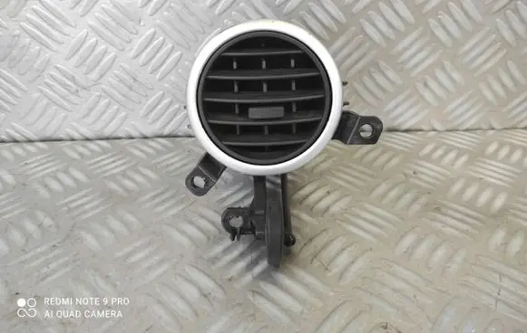 Renault Kangoo II Dashboard side air vent grill/cover trim
