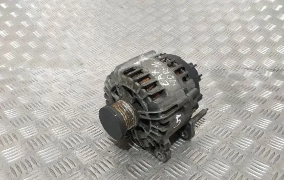 Audi A3 S3 8P Generator/alternator 03C903023T 2608427A