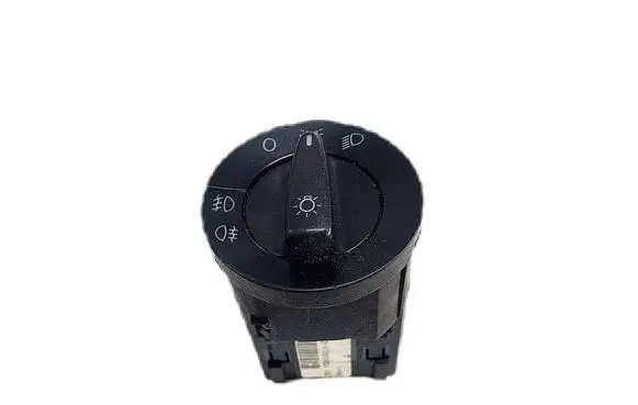 Volkswagen Golf IV Light switch 1C0941531A