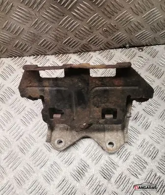 Renault Master II Shock absorber/damper mounting bracket 860261608E