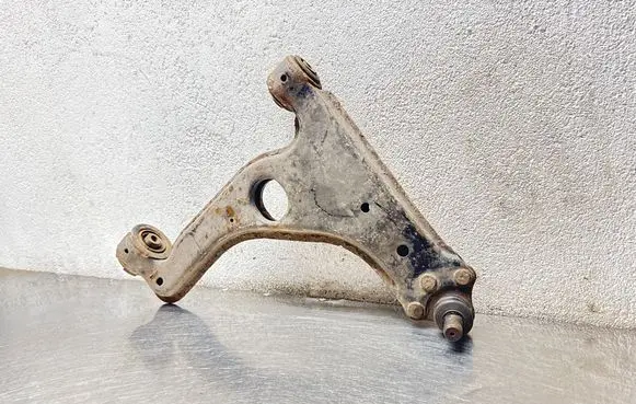 Opel Astra H Front control arm 8748075