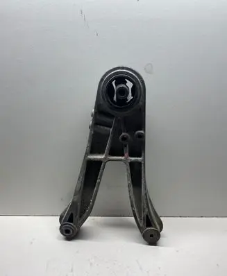 Volvo S70 V70 V70 XC Engine mount bracket 9434250 G6587