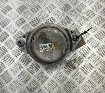 Mercedes-Benz C W204 Engine mount bracket A2122404217