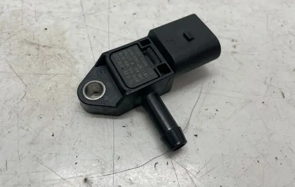 Audi Q2 - Other devices 04L906051B