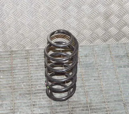 Toyota Auris E180 Rear coil spring