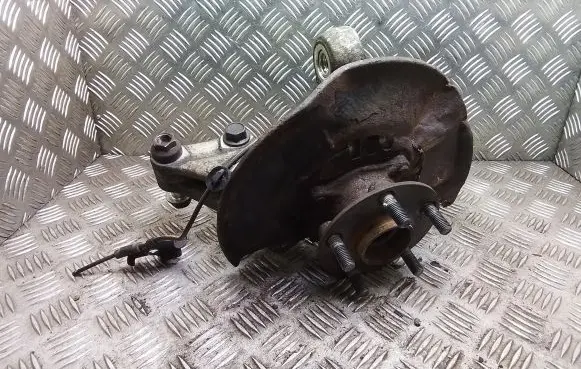 Toyota Prius (XW30) Front wheel hub