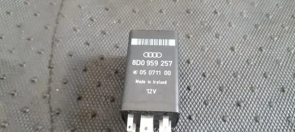 Audi A8 S8 D2 4D Other relay 8D0959257 05071100