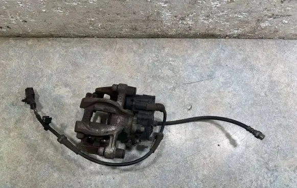 BMW i3 Rear brake caliper 6885531