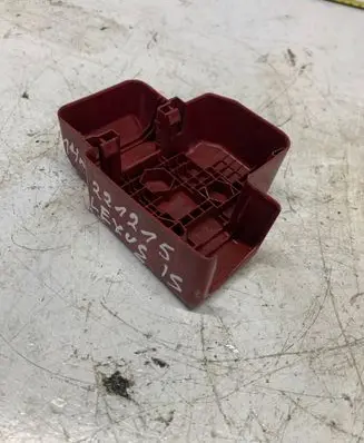 Lexus IS III XE30 Battery box tray cover/lid 8282153090