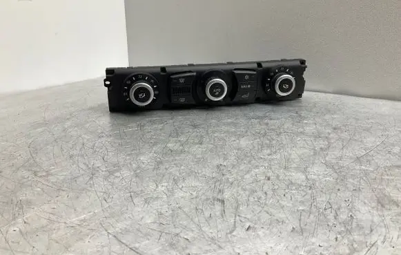 BMW 5 E60 E61 Climate control unit 9177715 900252340007