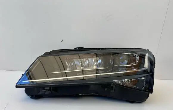 Skoda Superb B8 (3V) Headlight/headlamp 3V1941015D