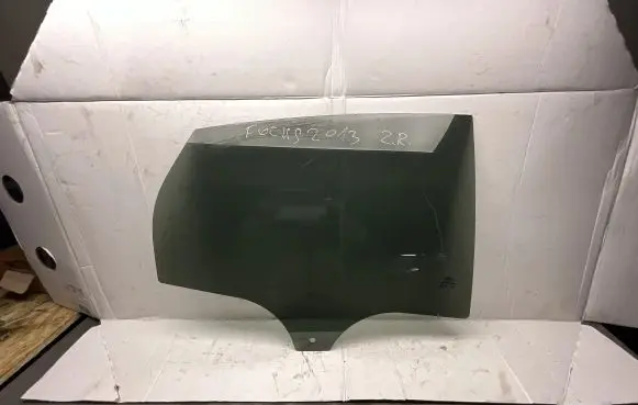 Ford Focus Rear door window glass 43R001090 BM51A25712C
