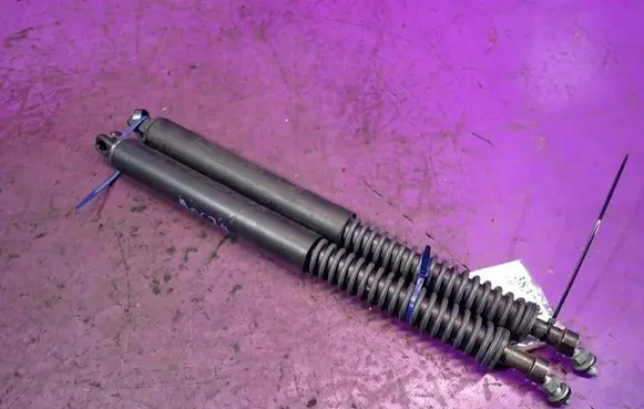 Peugeot 307 CC Tailgate strut 
