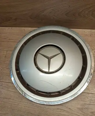 Mercedes-Benz E W124 R15 wheel hub/cap/trim 1244010924 7273200