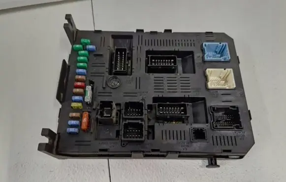 Citroen C4 I Fuse box set 9656530580