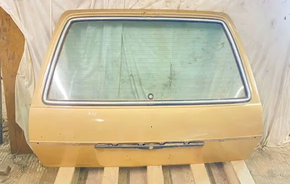 Mercedes-Benz W123 Tailgate/trunk/boot lid CHAMPAGNEMETALLICPAINT473U