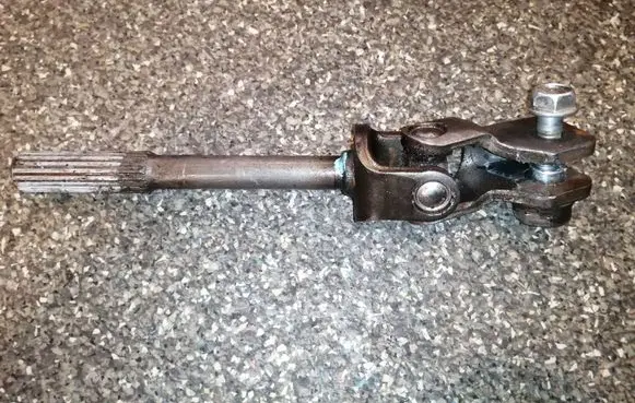 Nissan X-Trail T31 Steering column universal joint