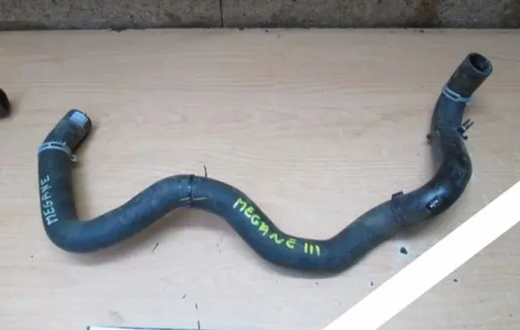 Renault Megane III Engine coolant pipe/hose