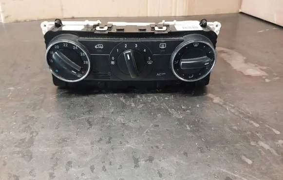 Mercedes-Benz A W169 Climate control unit A1698301385