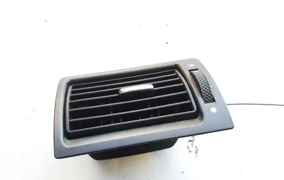 Ford Mondeo Mk III Dash center air vent grill