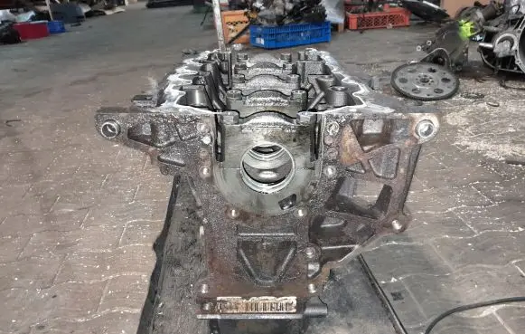 Volkswagen Golf VI Engine block CAYK21654 CAY