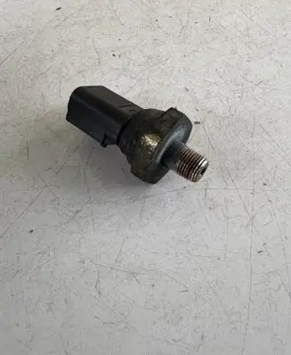 Dodge Nitro Oil pressure sensor 56028807AB 56028807A 56028807