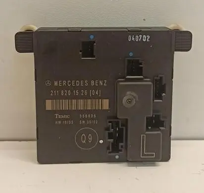Mercedes-Benz E W211 Door control unit/module 2118201526