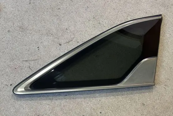 KIA Sorento IV Rear side window 87820P2300