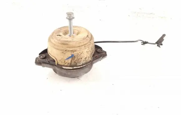 Engine mount bracket