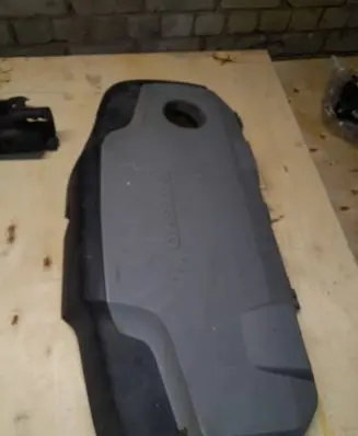 Volvo XC90 Engine cover (trim) 30757535