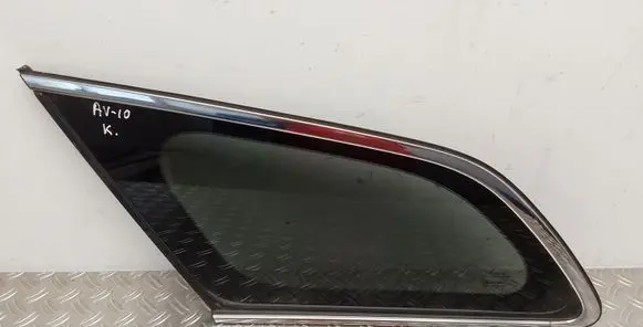 Toyota Avensis T270 Rear side window