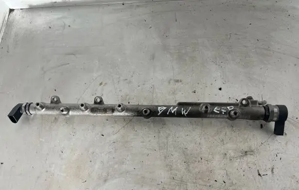 Fuel main line pipe