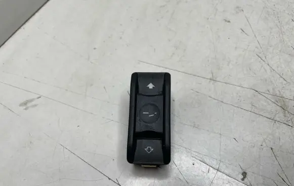 BMW 5 E60 E61 Sunroof switch 6907288 03015010