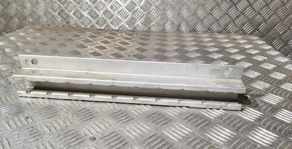 Nissan Navara D40 Trunk/boot floor carpet liner 93390EB000 5305B