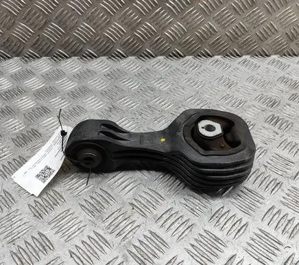 Honda CR-V Engine mount bracket 508903D4A51