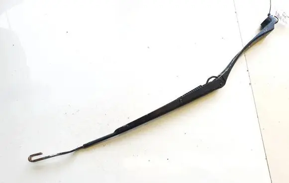 Toyota RAV 4 (XA30) Front wiper blade arm