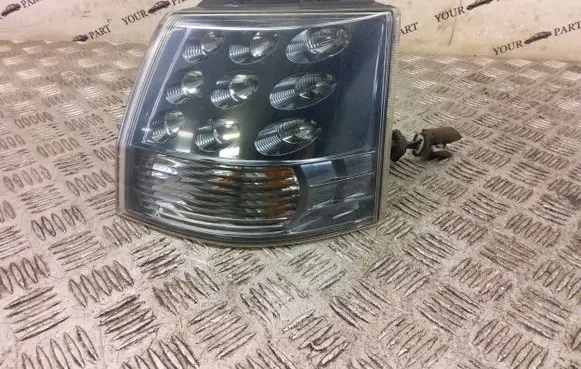 Mitsubishi Outlander Rear/tail lights 220-87813
