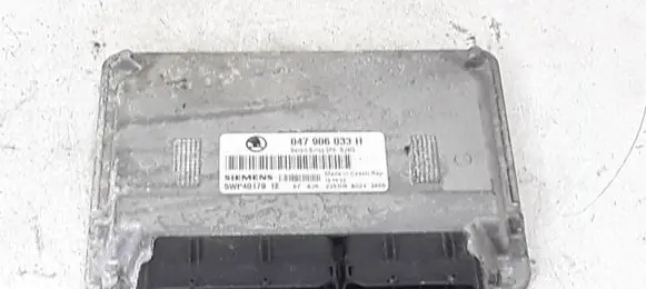 Skoda Fabia Mk1 (6Y) Engine control unit/module 047906033H 3PASJ4G 5WP4017912