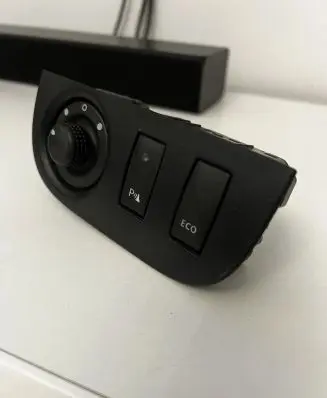 Dacia Sandero Wing mirror switch 255704649R 684937116R 684937535R