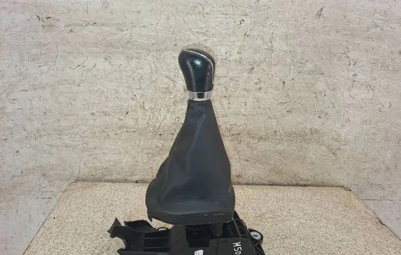 Ford B-MAX Gear shifter/selector AV1R7C453BKA 2413676 C9B7A